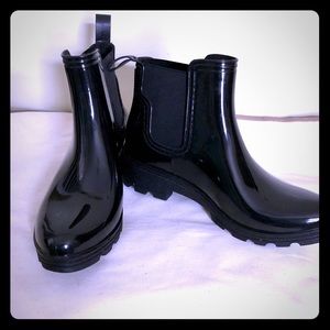 Black Rubber Rain Boots